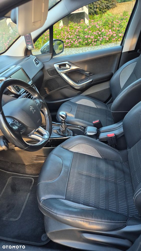 Peugeot 2008 BlueHDi FAP 120 STOP & START Allure - 12