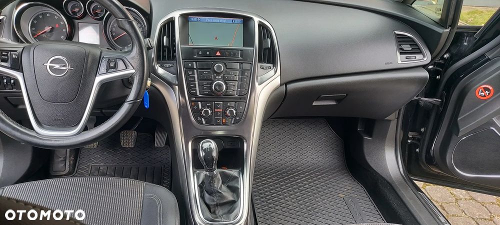 Opel Astra 1.6 Edition 111 Jahre - 12