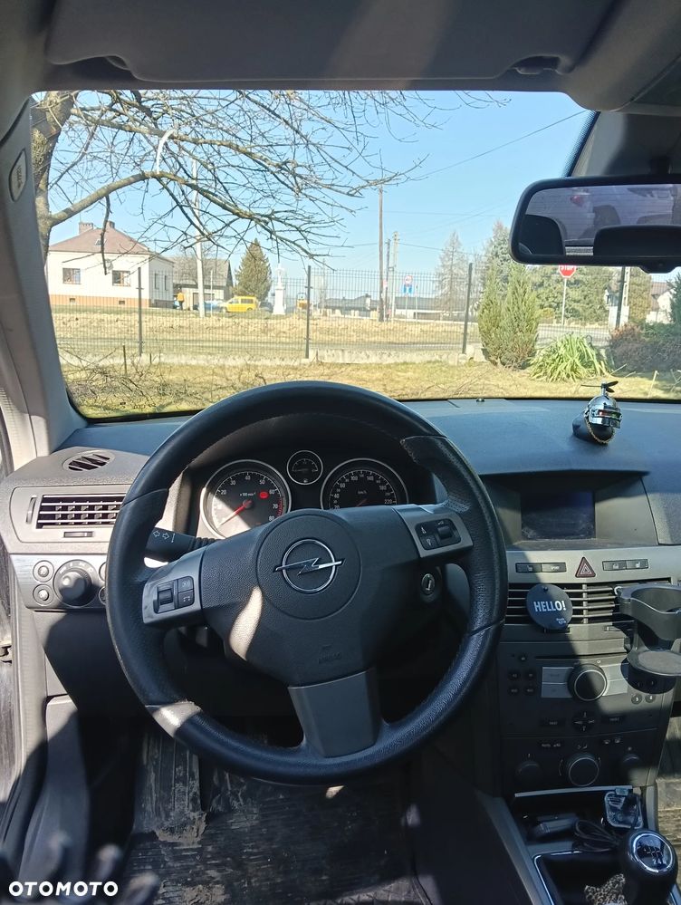 Opel Astra 2.0 T Cosmo - 18