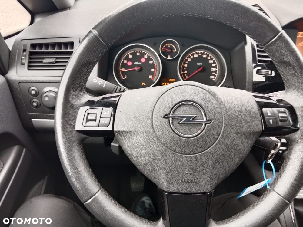 Opel Zafira 1.8 Active - 17