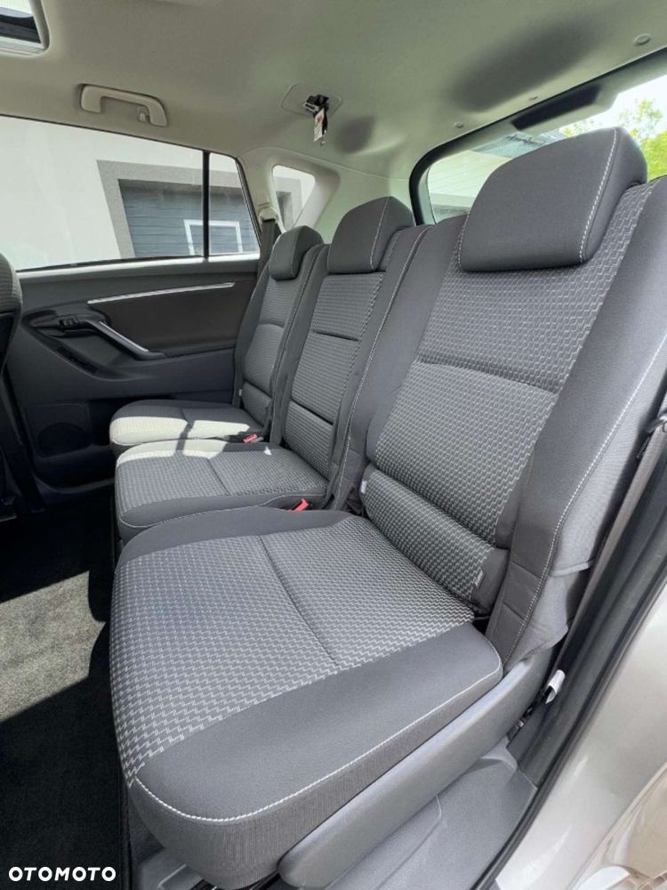 Toyota Corolla Verso - 23