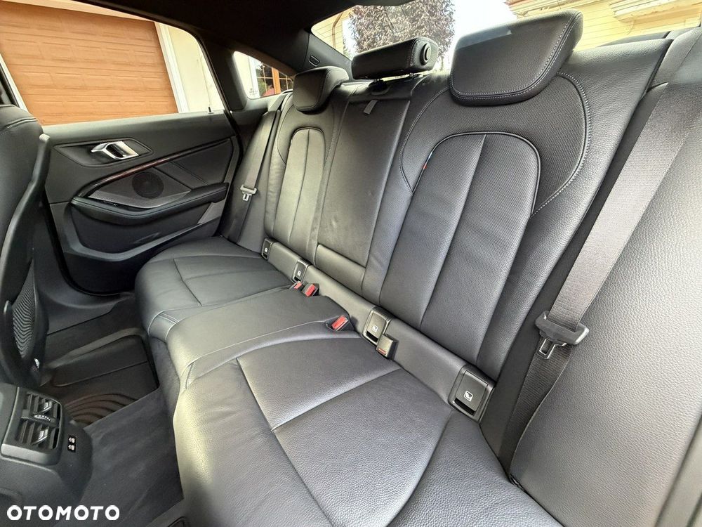BMW Seria 2 220d xDrive M Sport sport - 40