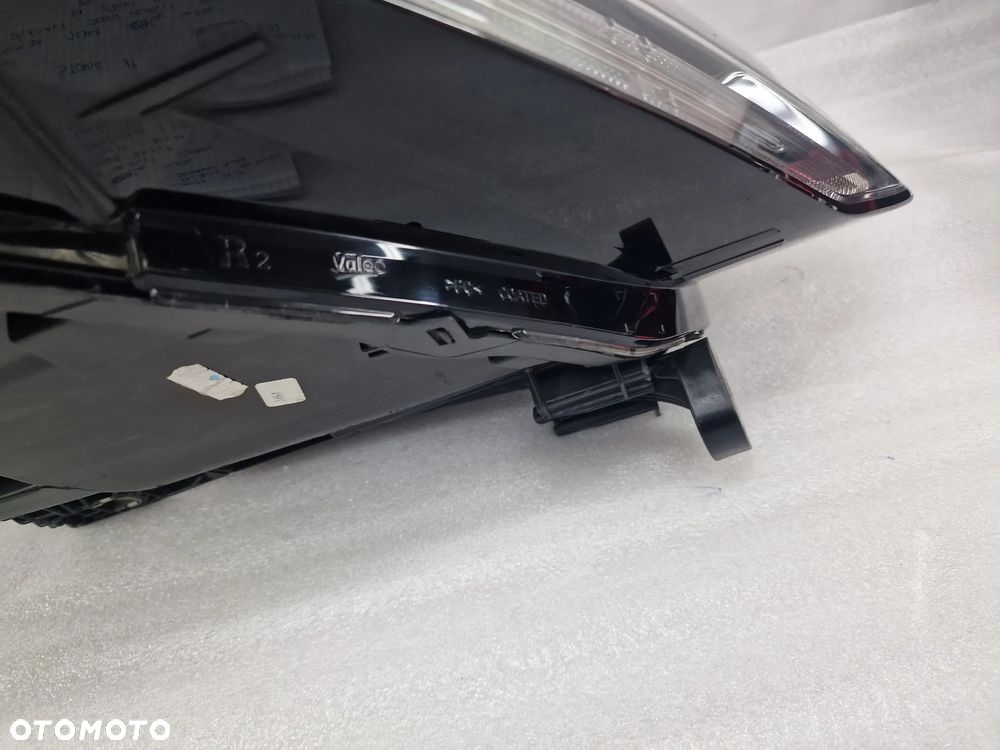 AUDI Q2 81A 16- PRAWA LAMPA PRZEDNIA PRZÓD ZWYKŁA , NR 81A941004 , NR AUKCJI LA733 - 8