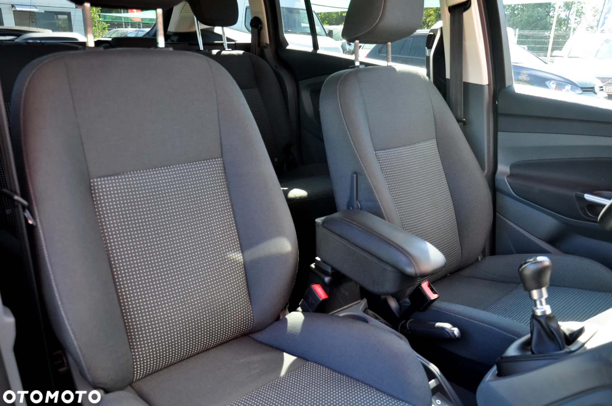 Ford Grand C-MAX 1.0 EcoBoost Start-Stopp-System Champions Edition - 39