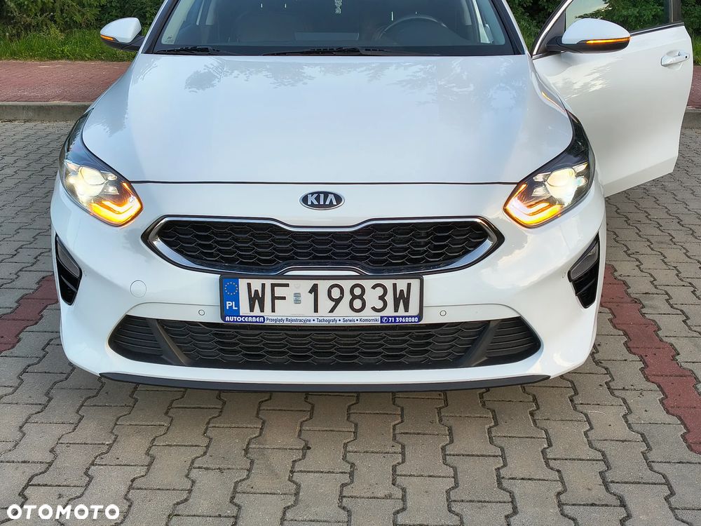 Kia Ceed 1.6 CRDi mHEV L Business Line - 6