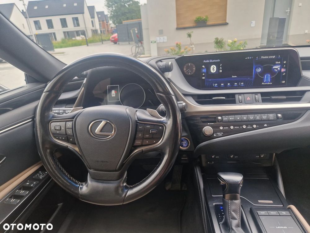 Lexus ES 300h Elegance - 12