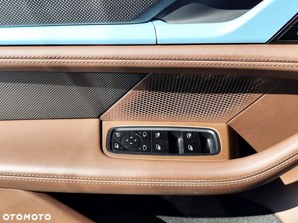 Porsche Taycan Turbo - 20