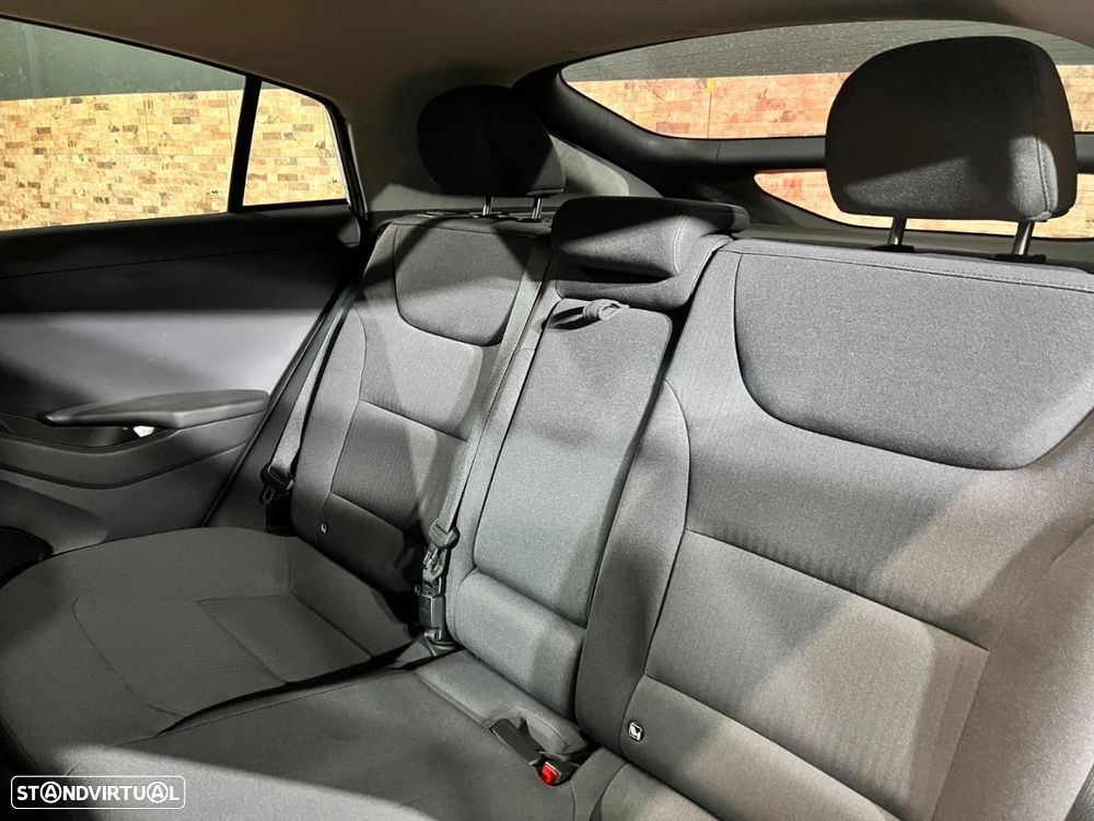 Hyundai IONIQ 1.6 GDI PHEV — fotografia 15