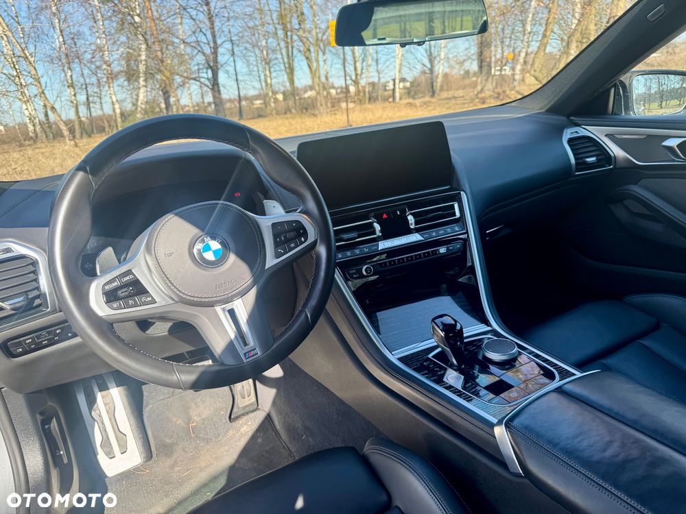 BMW Seria 8 - 21