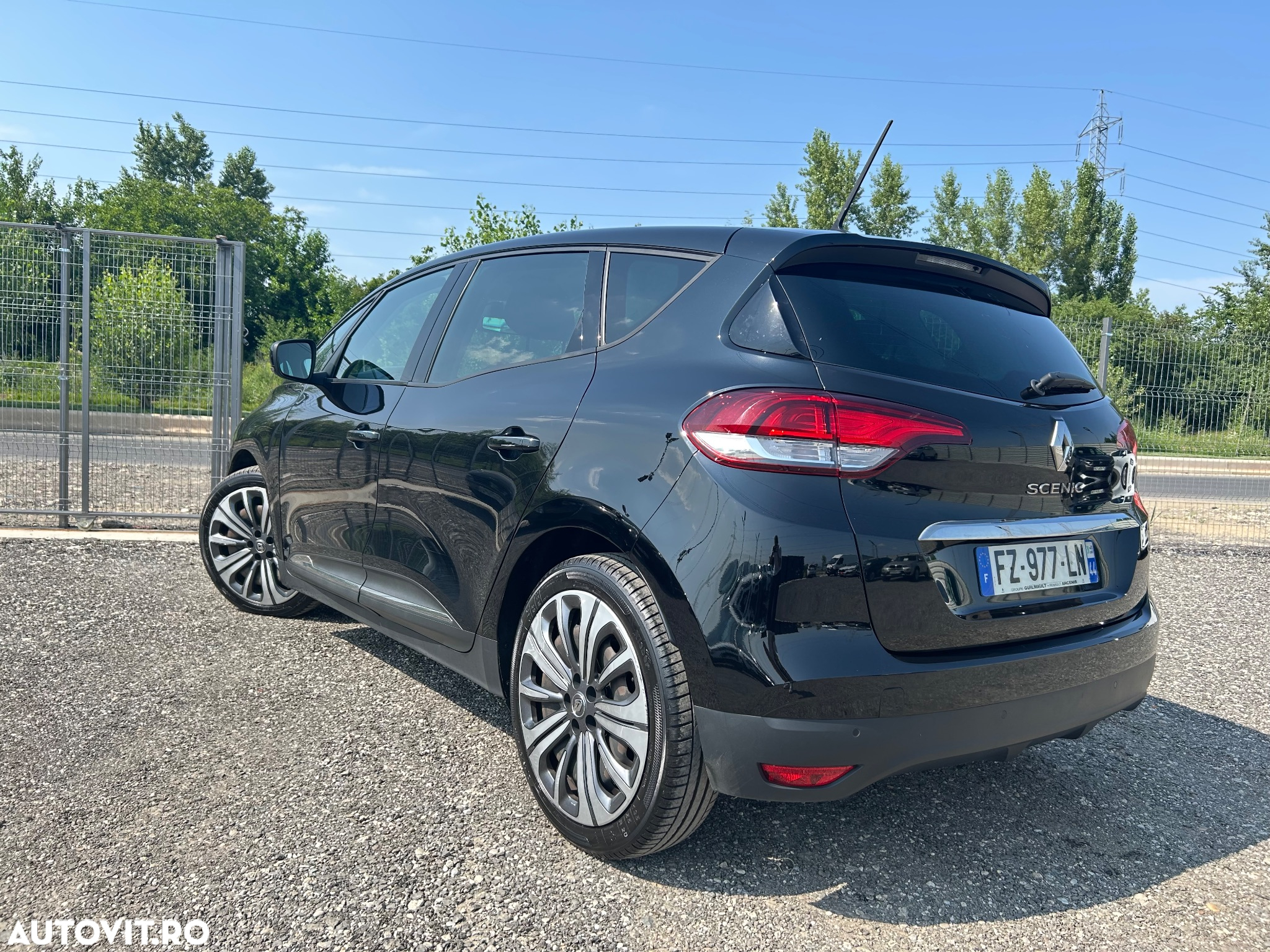 Renault Scenic BLUE dCi 120 BUSINESS EDITION - 4