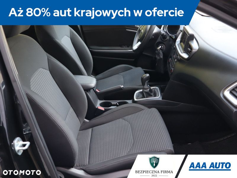 Kia Ceed - 10