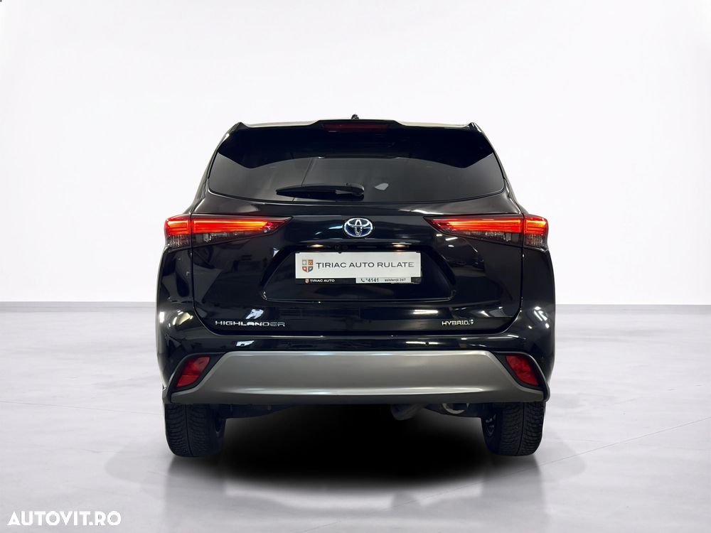TOYOTA Highlander 2023 — imagine 4