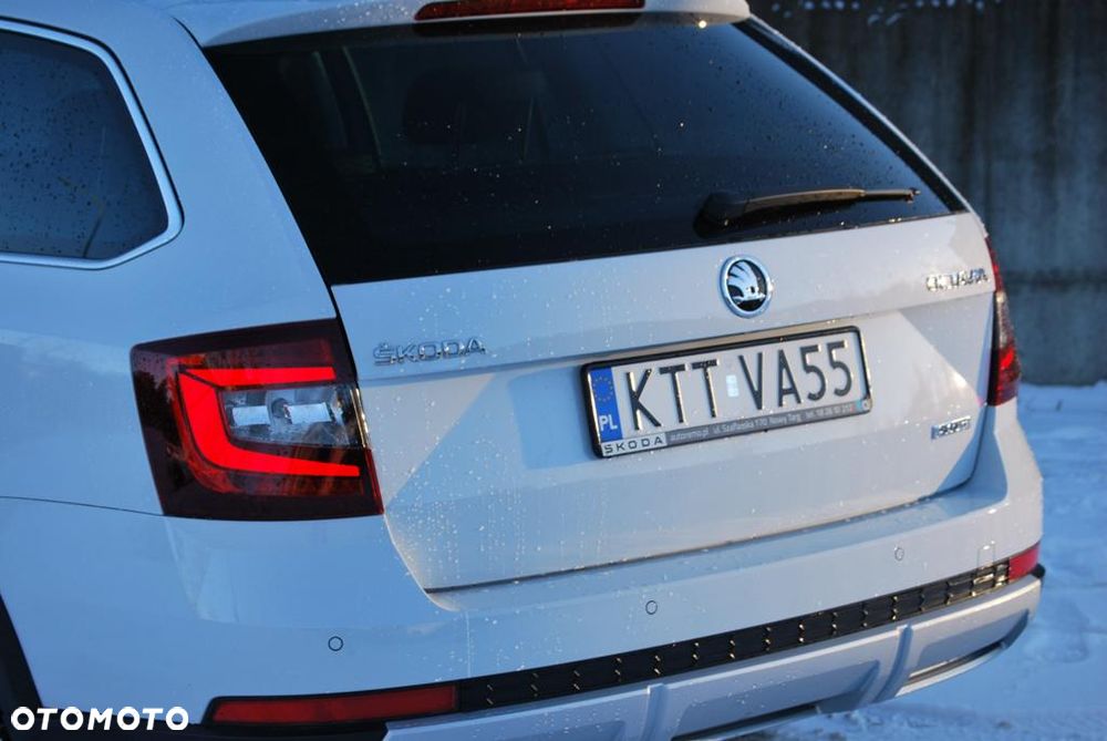 Skoda Octavia 1.8 TSI 4x4 DSG Scout - 11