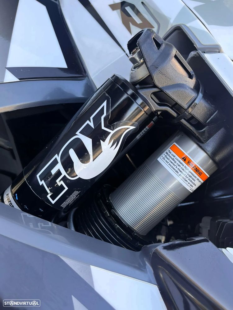 Yamaha YXZ 1000R Caixa Manual - 13