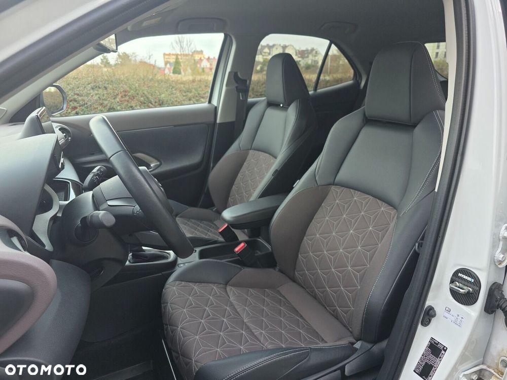 Toyota Yaris Cross - 18