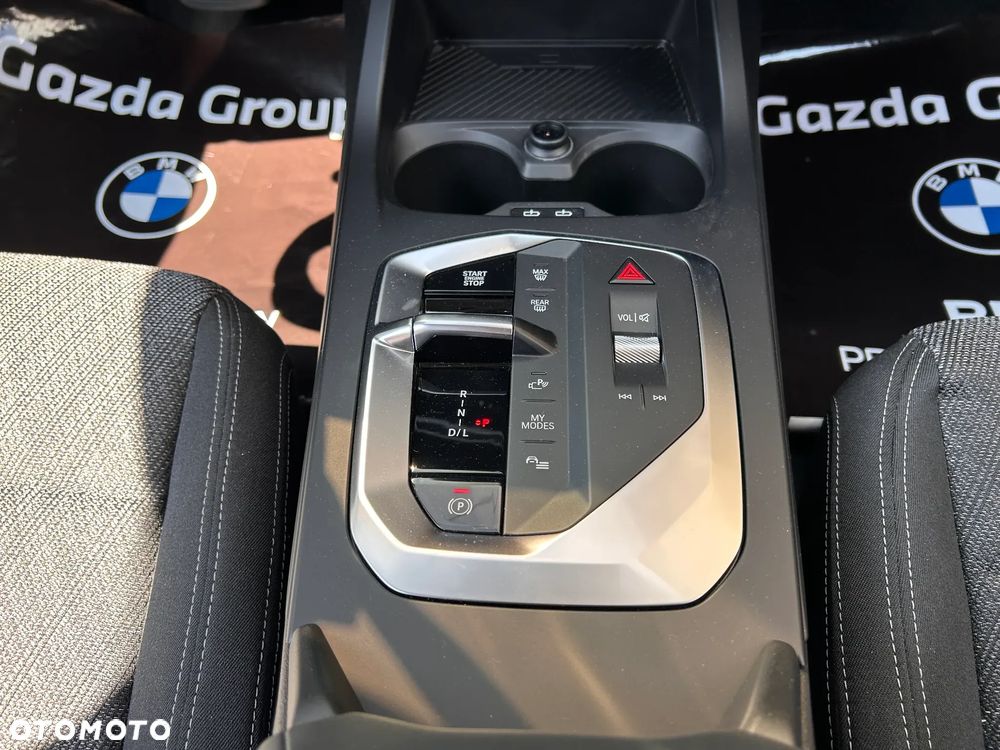 BMW Seria 1 120d mHEV - 29