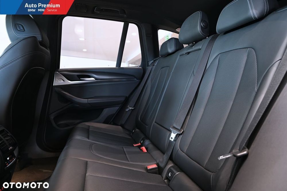 BMW X3 xDrive20i mHEV - 11