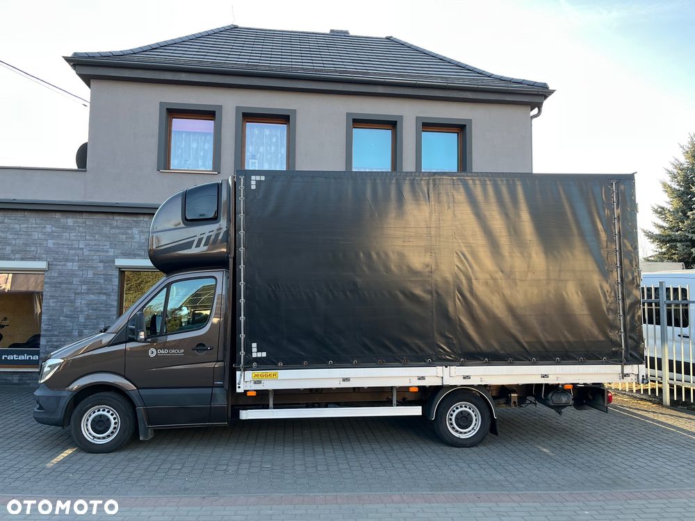 Mercedes-Benz 319 XXL - 1