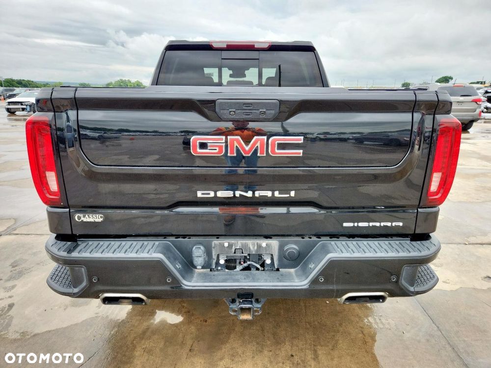 GMC Sierra - 5