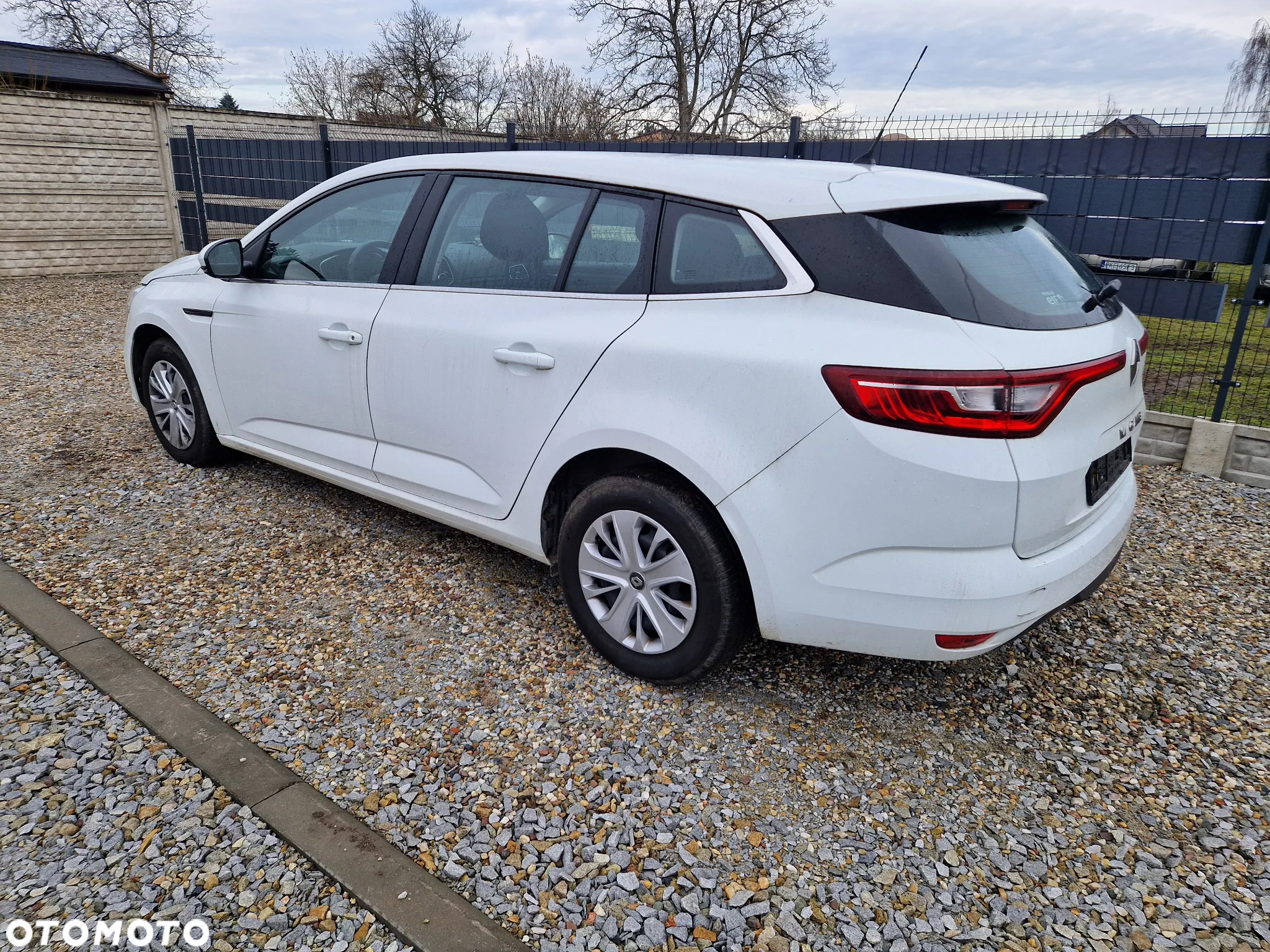 Renault Megane ENERGY TCe 100 PLAY - 2