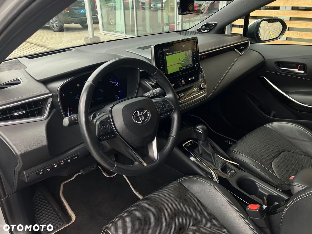 Toyota Corolla 2.0 Hybrid Executive - 37