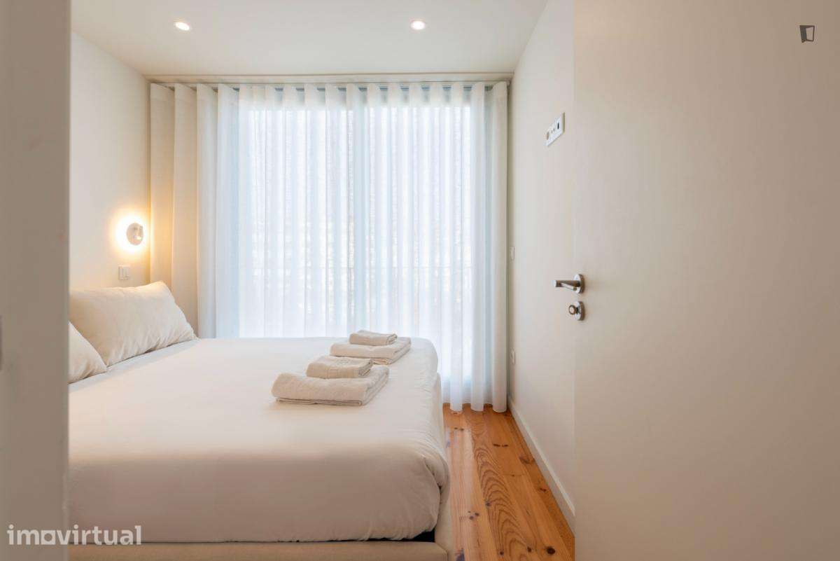 Apartamento com 2 quartos - localizado em Miragaia Porto - Grande imagem: 2/34