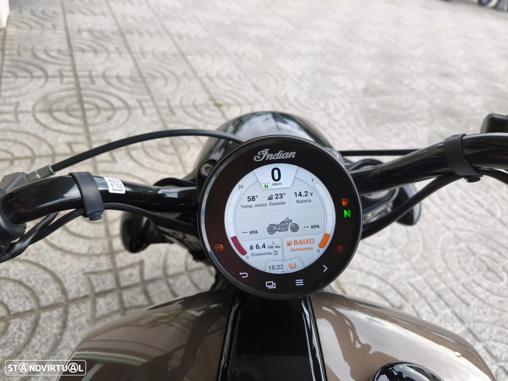 Indian Scout Bobber Limited Tech - 8