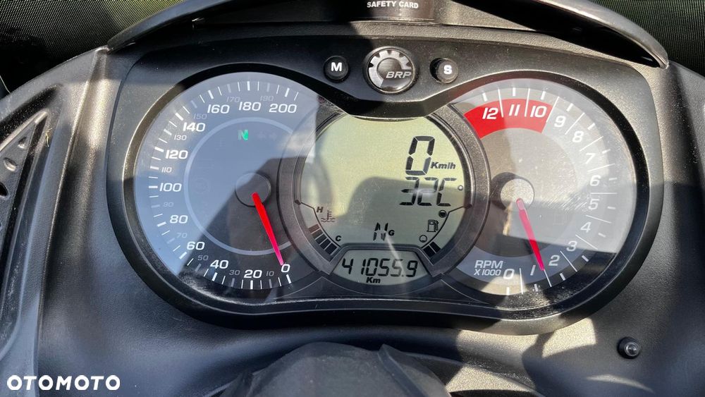 Can-Am Spyder - 10