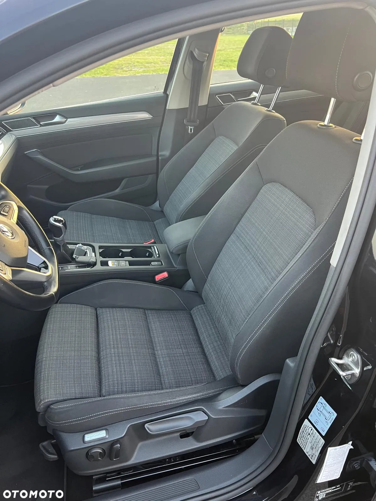 Volkswagen Passat 2.0 TDI EVO Business - 12