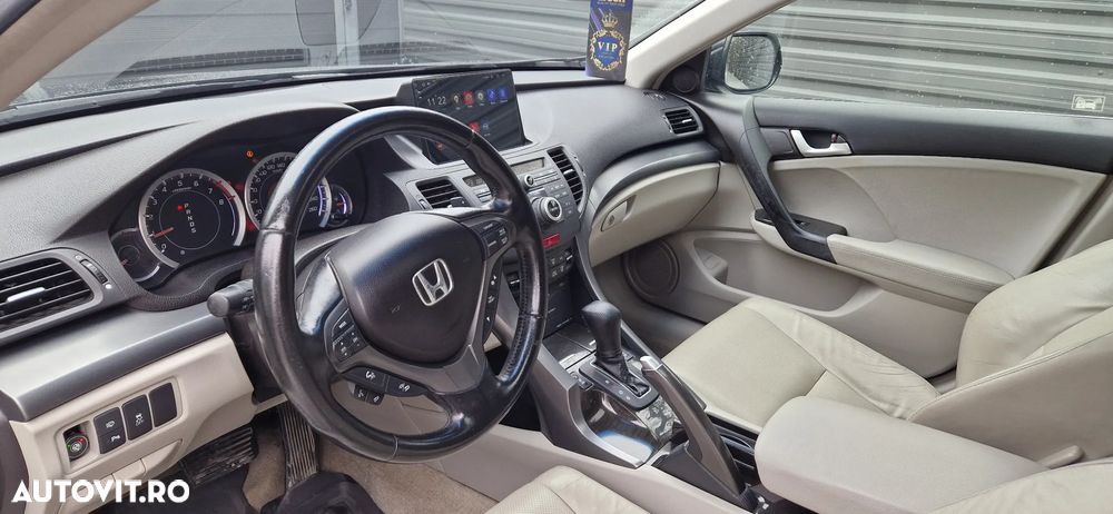 Honda Accord 2.0i Automatic Executive - 9