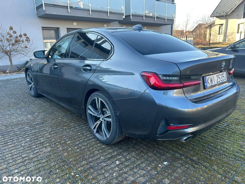 BMW Seria 3 330i Sport - 4