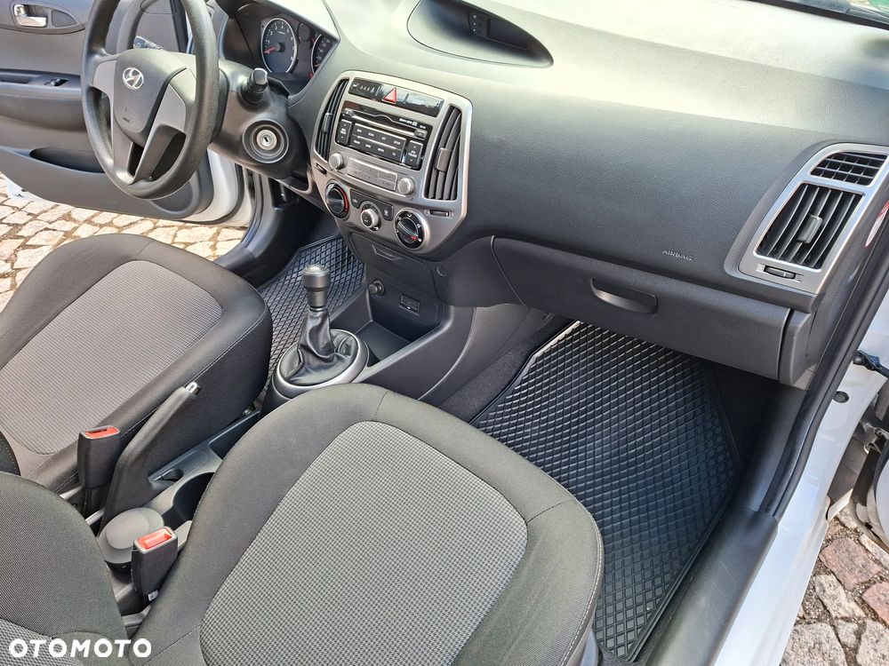 Hyundai i20 1.25 Comfort - 19