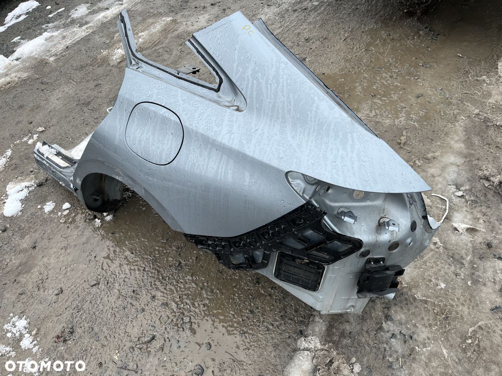 Ćwiartka błotnik lewy Kia Proceed 23R