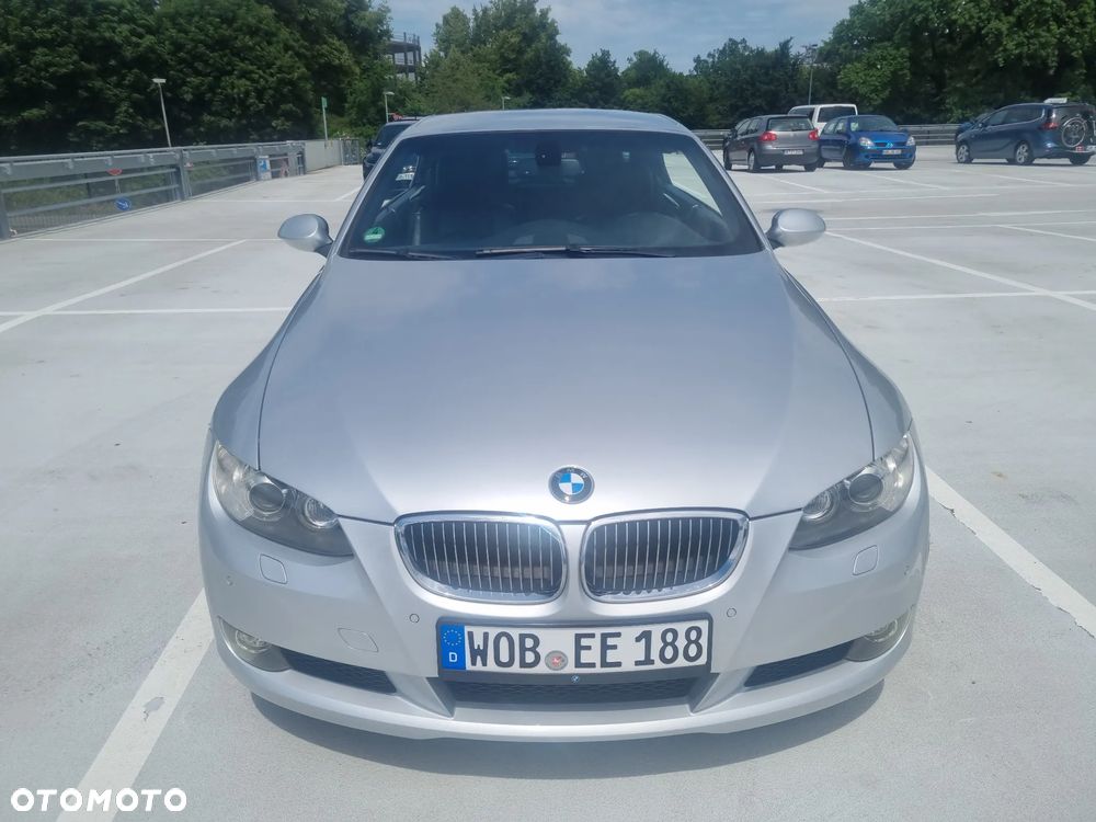 BMW Seria 3 320i - 5