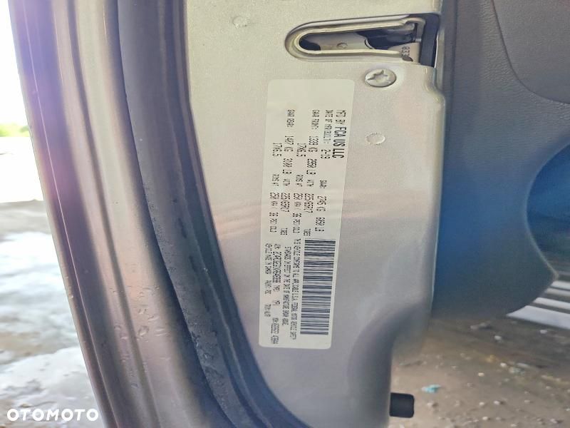 Dodge Grand Caravan 3.6 R/T - 31