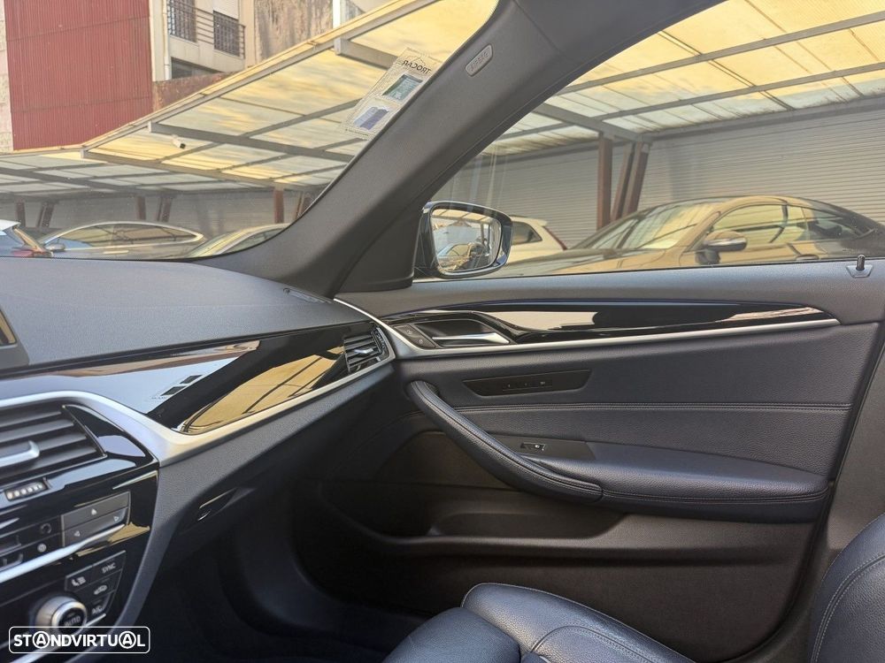 BMW 530 e iPerformance Line Luxury - 39