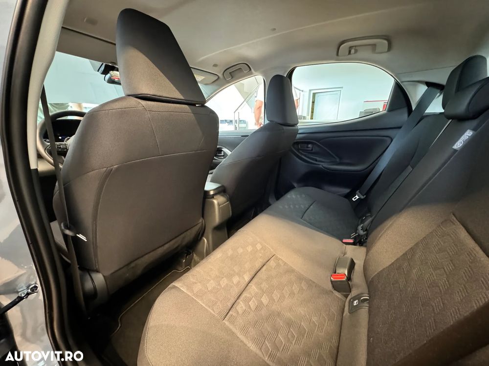 Toyota Yaris 1.5 VVT-i HSD Active - 26