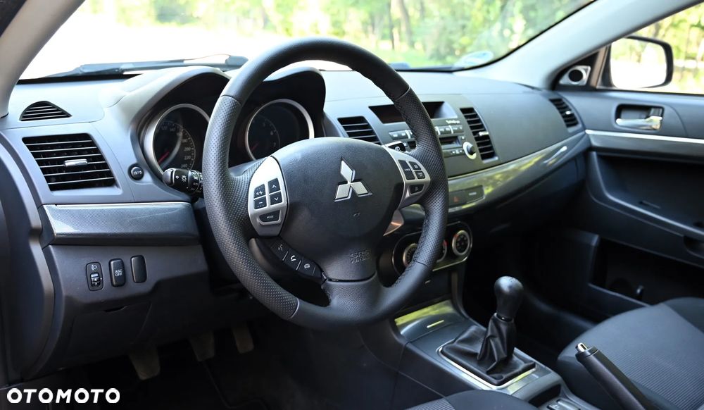Mitsubishi Lancer - 22