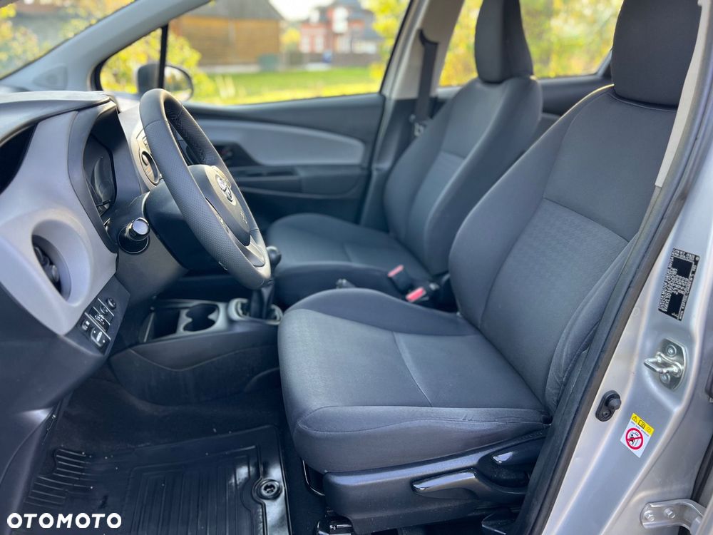 Toyota Yaris - 16