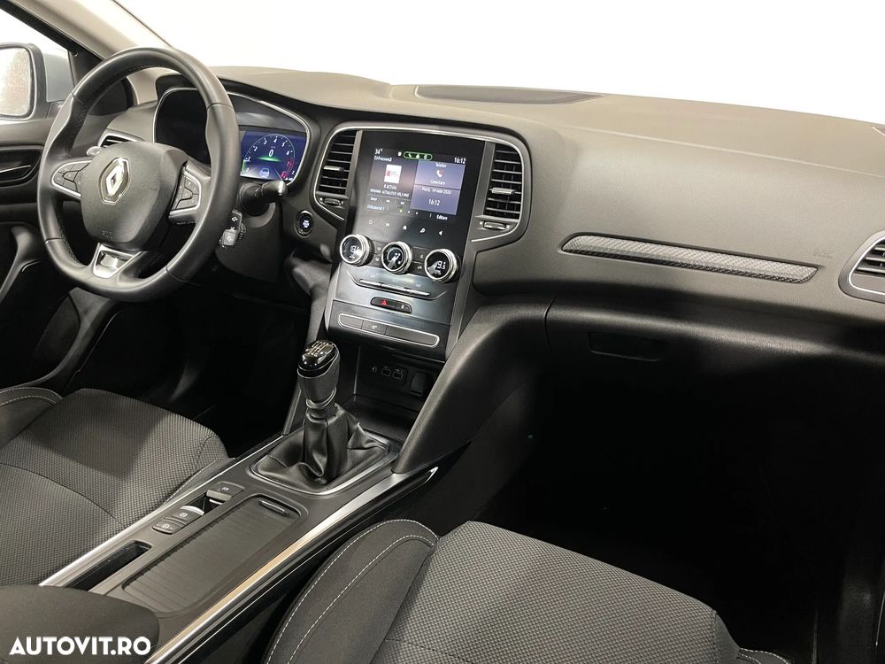 Renault Megane TCe 140 GPF Equilibre - 9