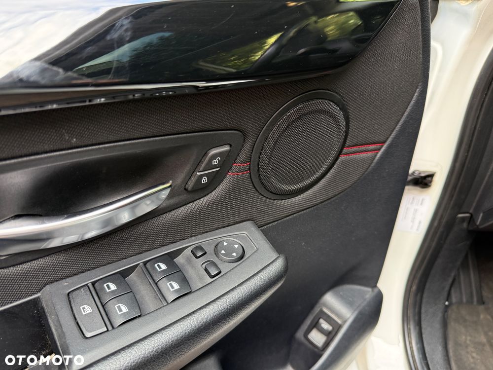 BMW Seria 2 220d Sport Line - 13