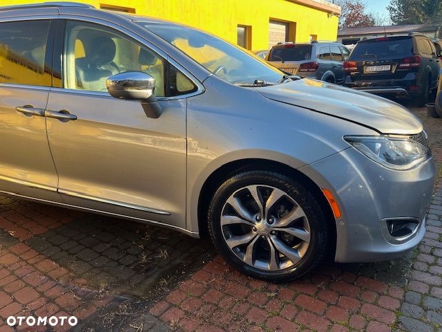 Chrysler Pacifica - 18