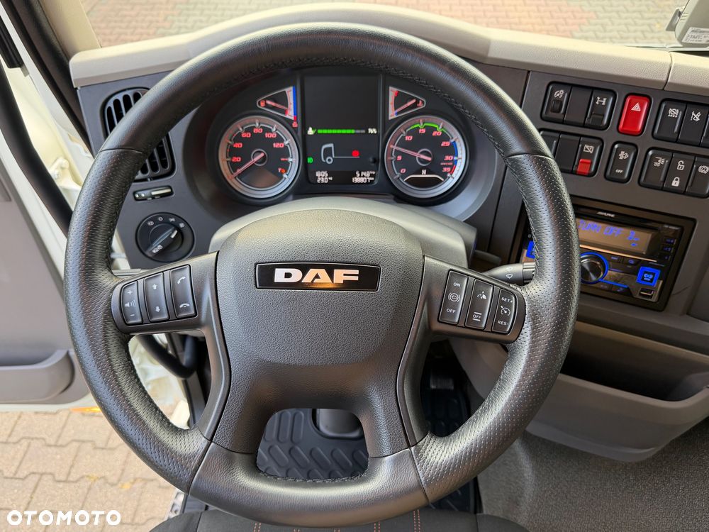 DAF DAF LF 12.260 AUTOMAT / PEŁNY ADR / LODÓWKA /SALON POLSKA / WINDA 1.5 TONY / PRZEBIEG 138.000 TYŚ KM / JEDYNY W POLSCE / FABRYCZNIE NOWY / UNIKAT / ŁÓŻKO / WOZIŁ AMUNICJE / KONTENER CAŁY WYBITY / PACHNIE NOWOŚCIĄ - 30