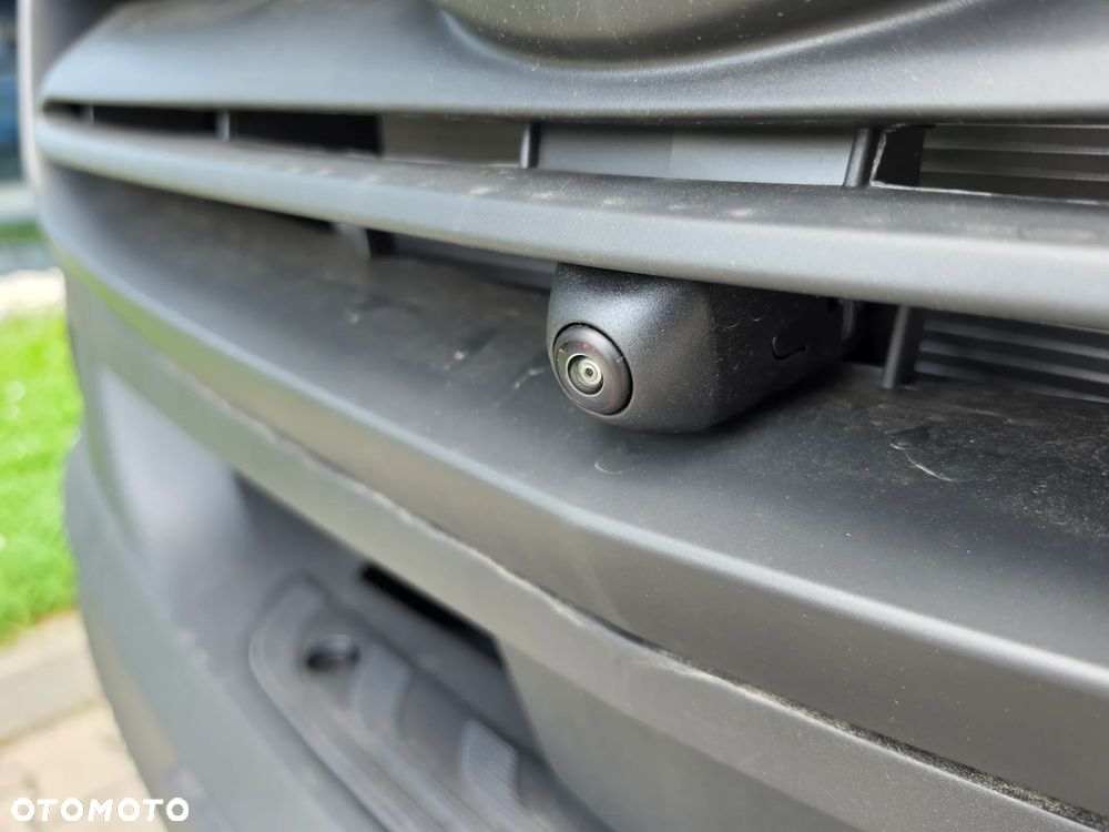 Mercedes-Benz Sprinter - 4