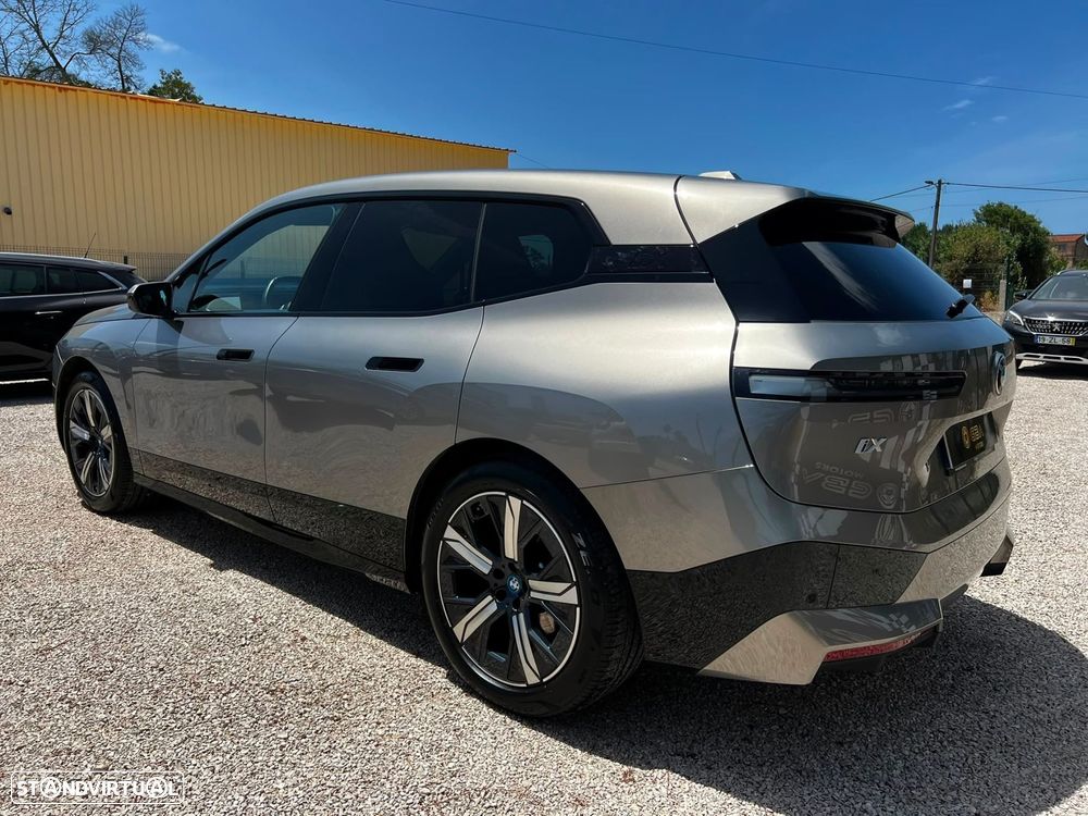 BMW iX xDrive 40 Pack Desportivo - 24
