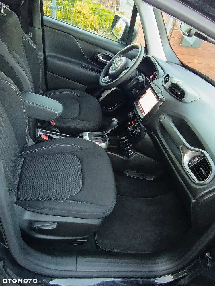 Jeep Renegade 1.3 T-GDI Limited - 12