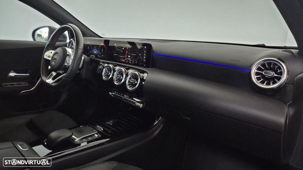 Mercedes-Benz A 250 e AMG Line - 9