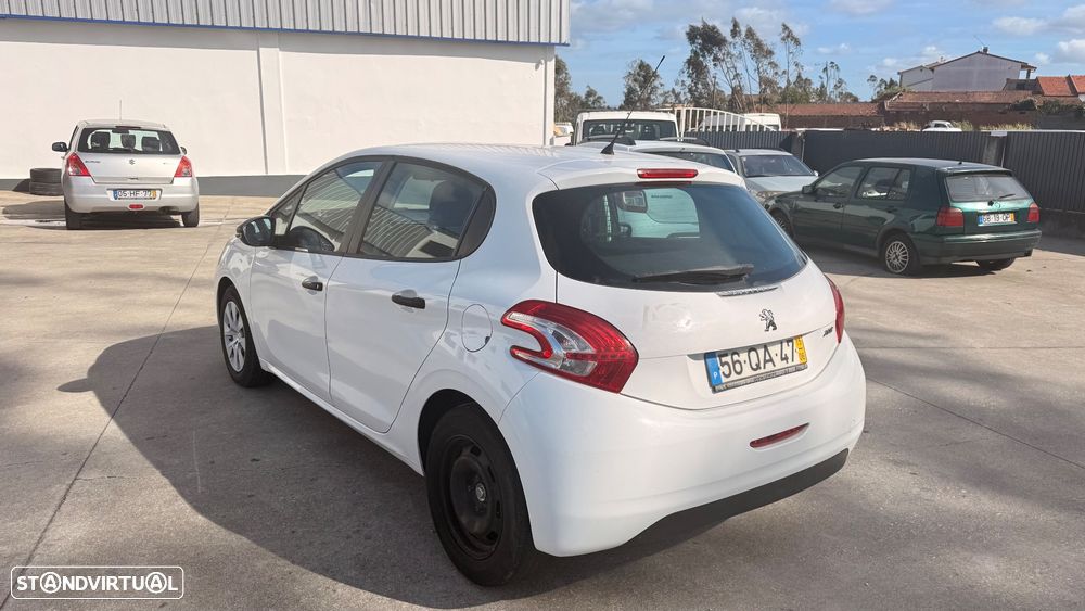 Peugeot 208 - 7