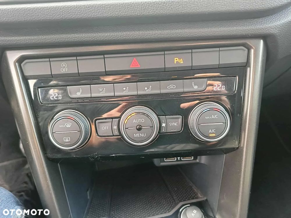 Volkswagen T-Roc 1.0 TSI OPF Style - 25