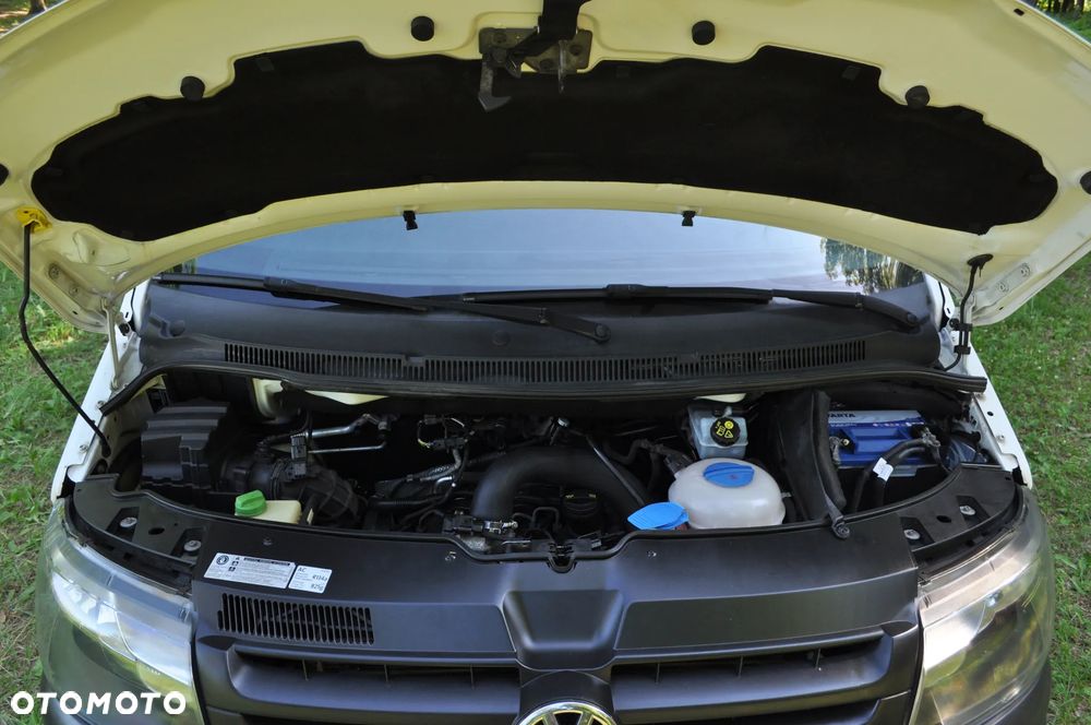 Volkswagen T5 - 10